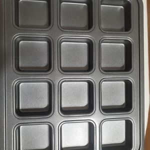 Pampered chef brownie pan